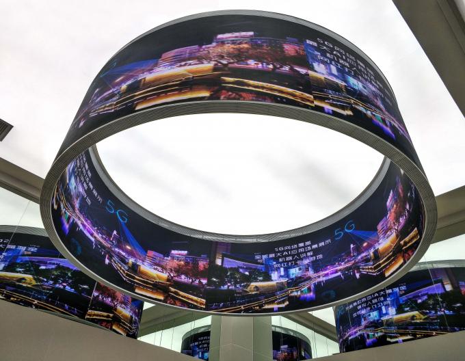 P1.5 P2.5 P4 Led Soft Screen Indoor Outdoor Led Curved Soft Vertical Flexible Ads Display Screen 6